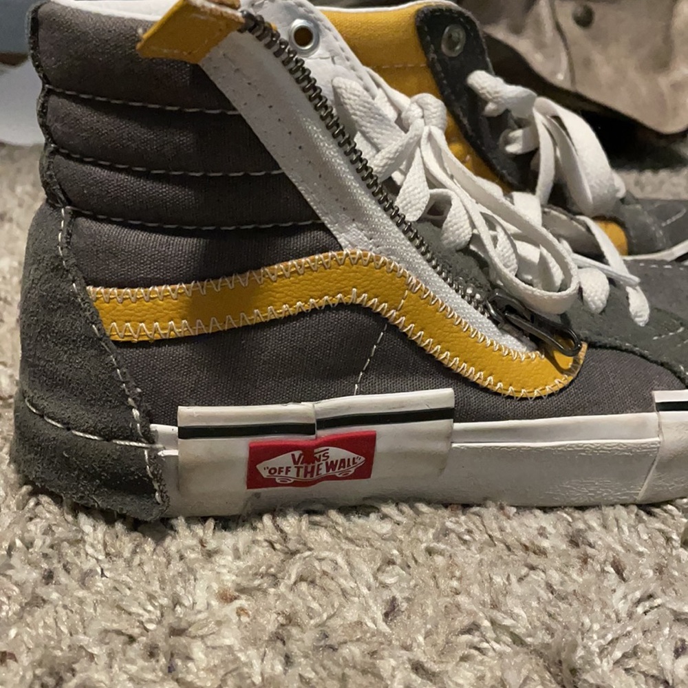 Vans - Picture 3 of 5